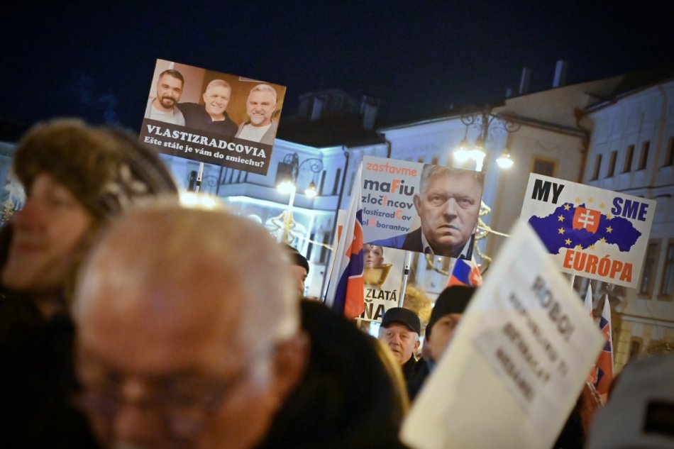 V OBRAZOCH: Protest Slovensko je Európa v Banskej Bystrici