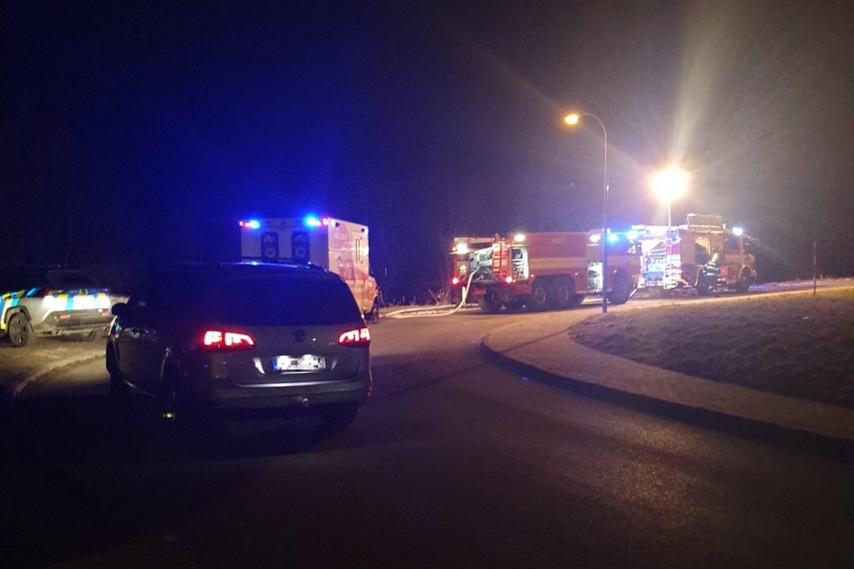 V OBRAZOCH: Hasiči zasahovali pri požiari na farme