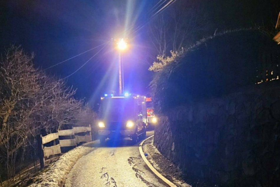 V OBRAYOCH: Požiar rodinného domu v Banskej Štiavnici