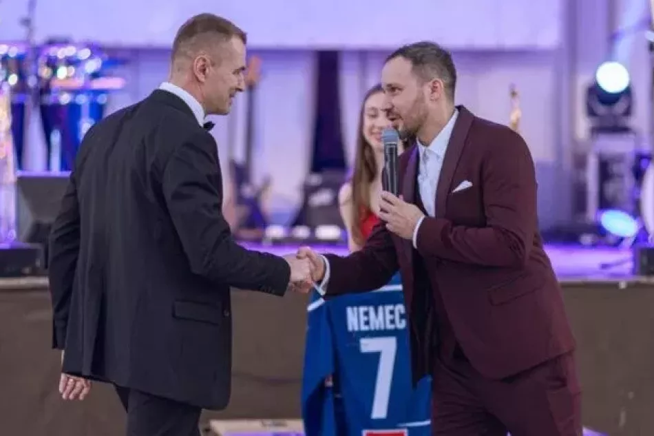 Dražba dresu Šimona Nemca