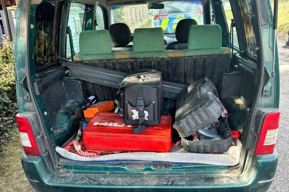 Polícia pri rutinnej kontrole odhalila zlodejov