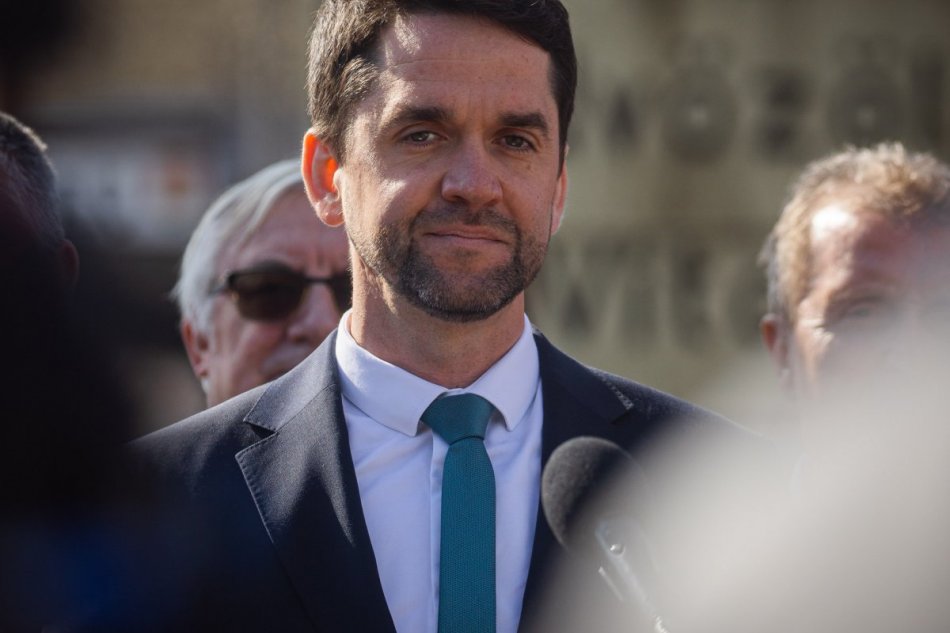 V OBRAZOCH: Nové autobusové linky spoja Banskobystrický kraj s Maďarskom