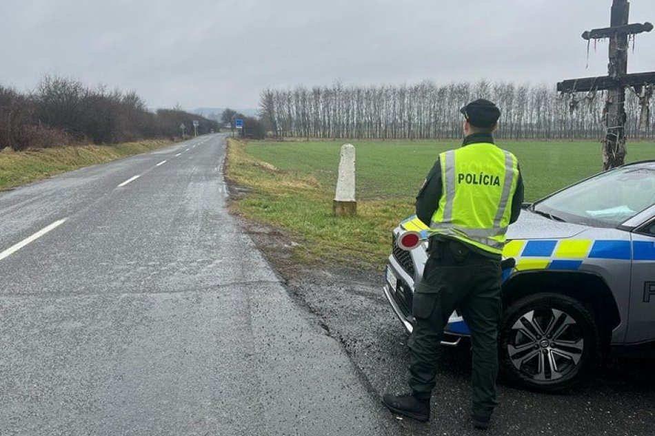 V OBRAZOCH: Policajné kontroly na hraničných priechodoch