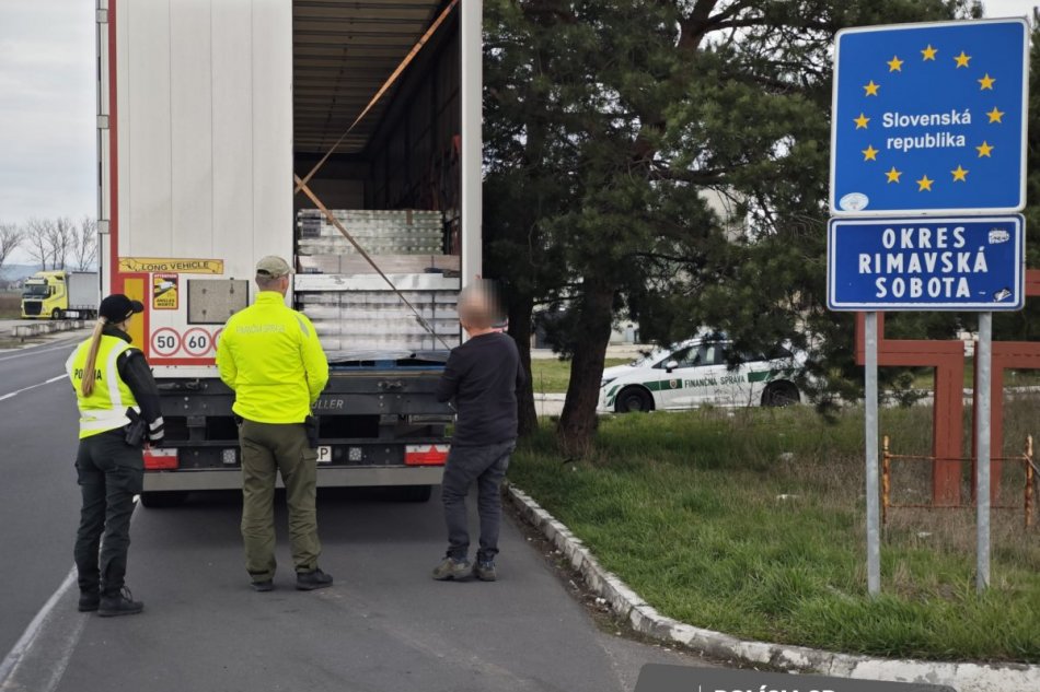 V OBRAZOCH: Dekontaminačné brody na hraničných priechodoch v kraji