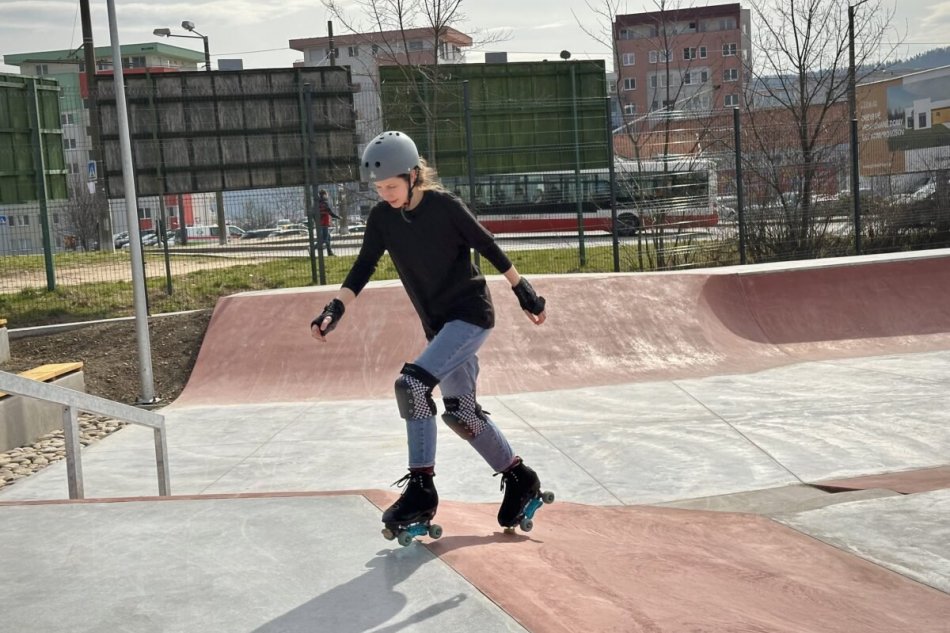V OBRAZOCH: Skateri a hokejbalisti našli v Banskej Bystrici svoj nový domov