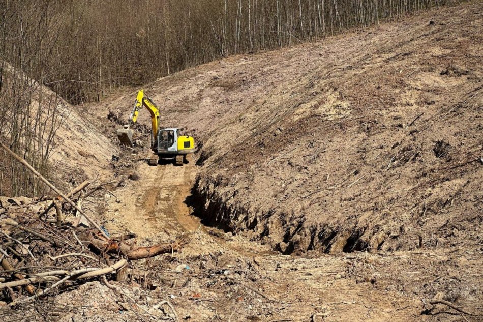 V OBRAZOCH: Začína sa výstavba dlhoočakávanej cesty na Pršiansku Terasu