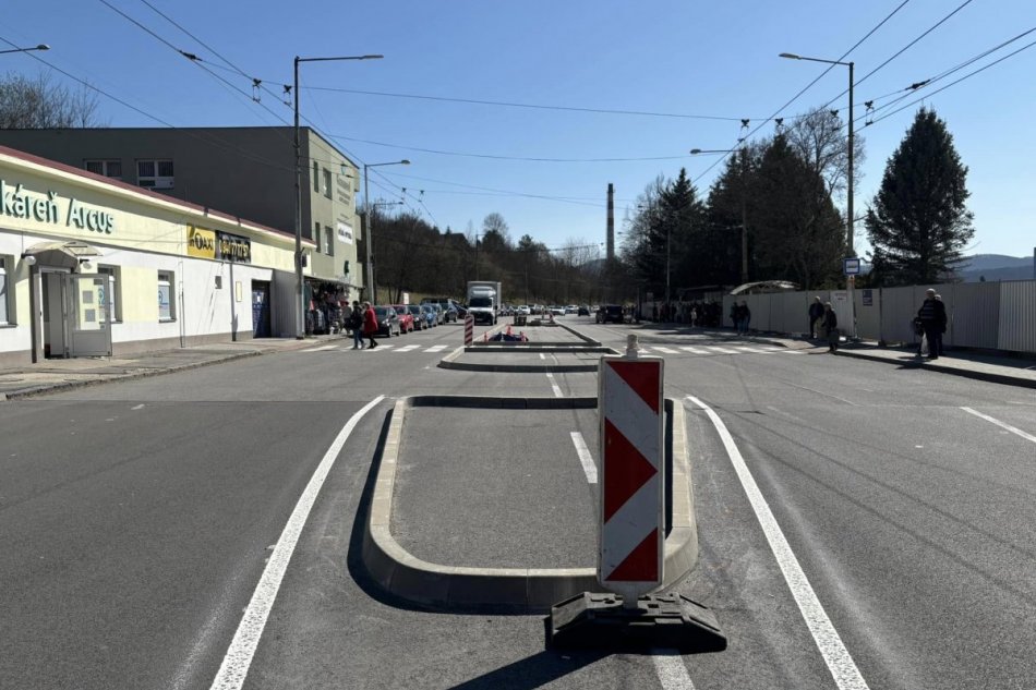 V OBRAZOCH: Reoorganizácia dopravy v okolí Rooseveltovej nemocnice