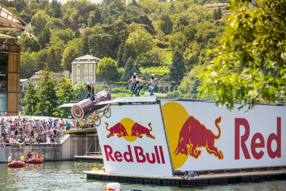 Na Slovensko sa po 20 rokoch vracia Red Bull Letecký deň