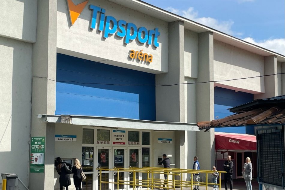 Situácia pred pokladňami na nitrianskom zimáku