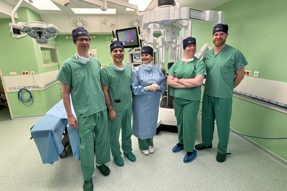 V OBRAZOCH: Exkluzívny program robotickej chirurgie