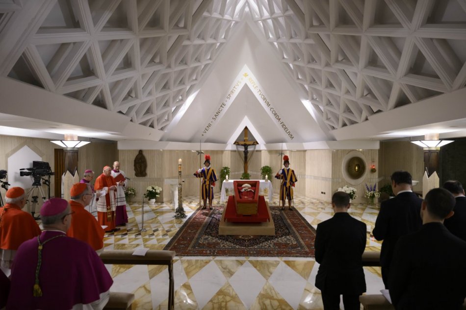 Vystavili telo pápeža Františka