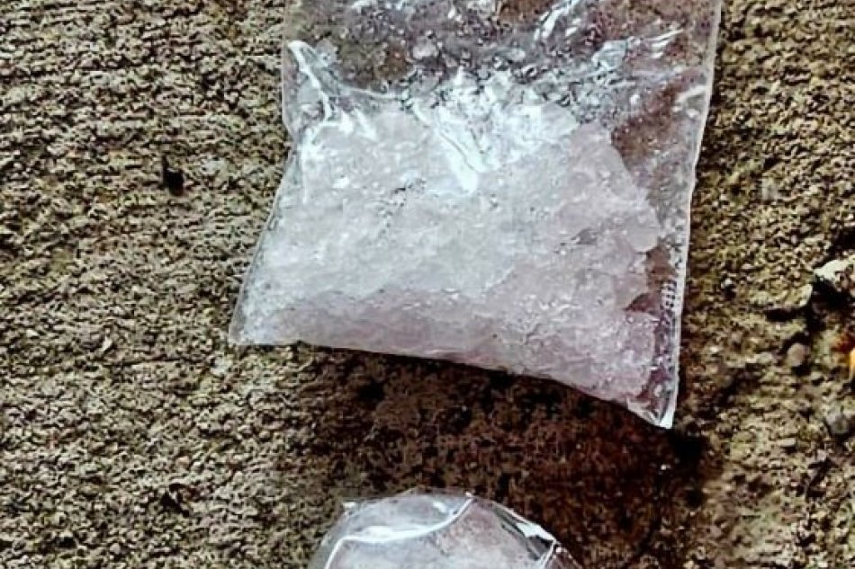 V Šali zadržali drogového dílera