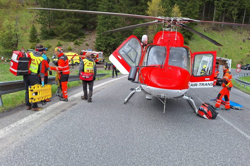 V OBRAZOCH: Nehoda na horskom priechode Čertovica