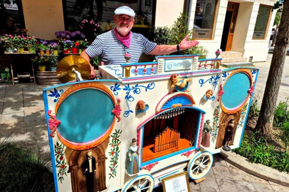 V OBRAZOCH: Flašinetári a verklikári z 8. európskych krajín mieria do Bystrice