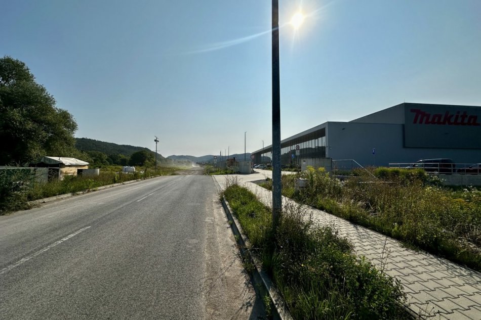 Upozornenie na zákaz vstupu na stavenisko