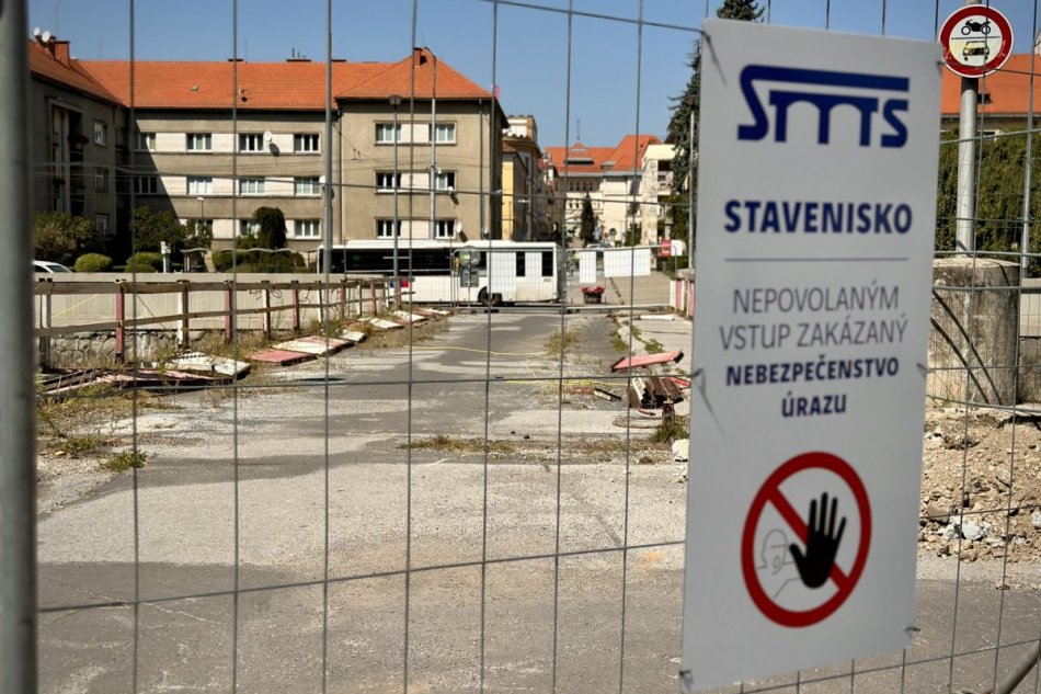 V OBRAZOCH: Most cez rieku Hron je uzavretý