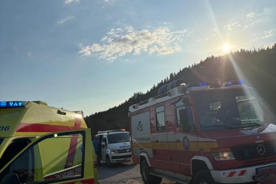 V OBRAZOCH: Nehoda auta a motorky neďaleko Telgártu