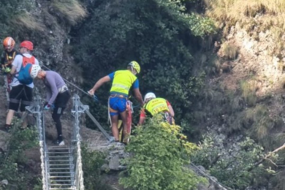 V OBRAZOCH: Uviaznutie na ferrate v Kremnických vrchoch