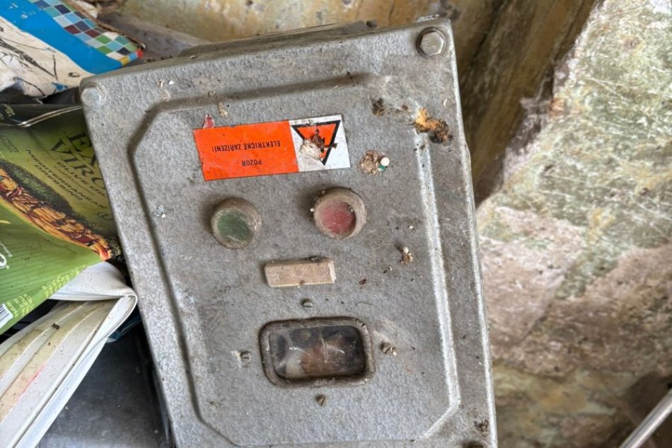 V OBRAZOCH: V komunálnom odpade končia nebezpečné veci