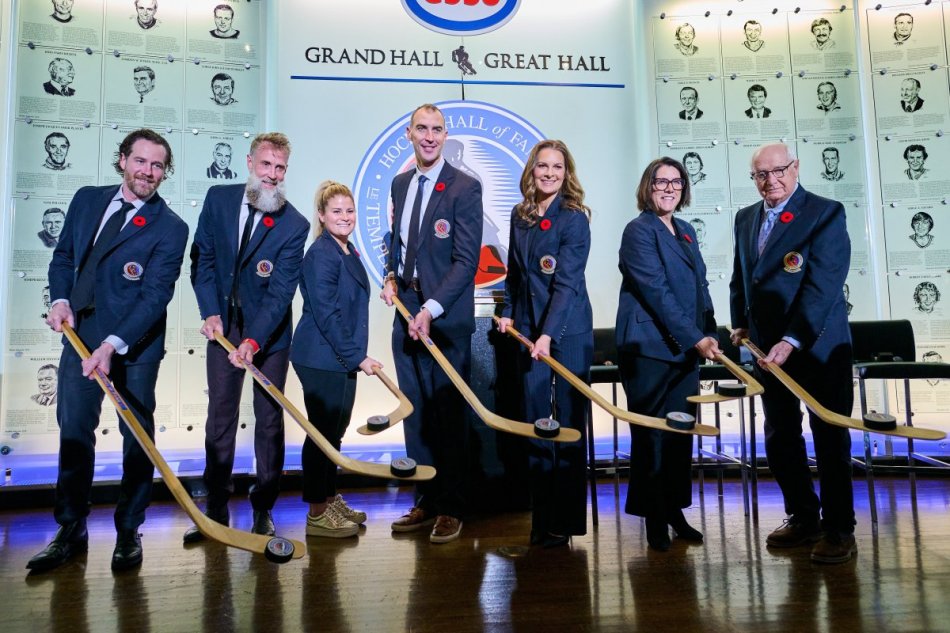 Zdeno Chára v hokejovej Sieni slávy