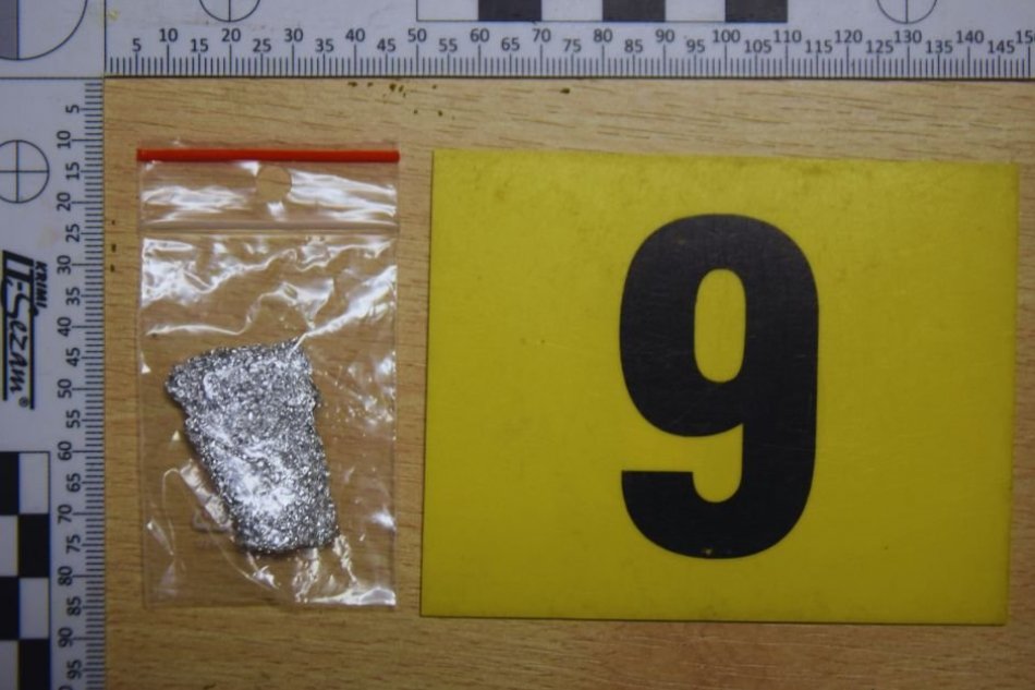 V OBRAZOCH: Študent si privyrábal predajom drog