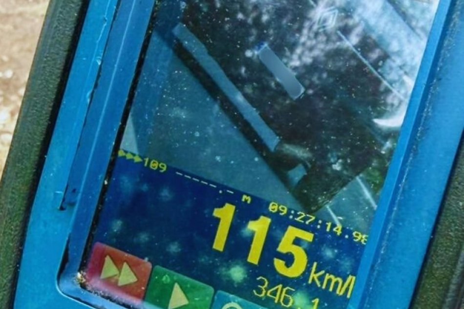 V OBRAZOCH: Policajti riešili rýchlosť aj drogy za volantom