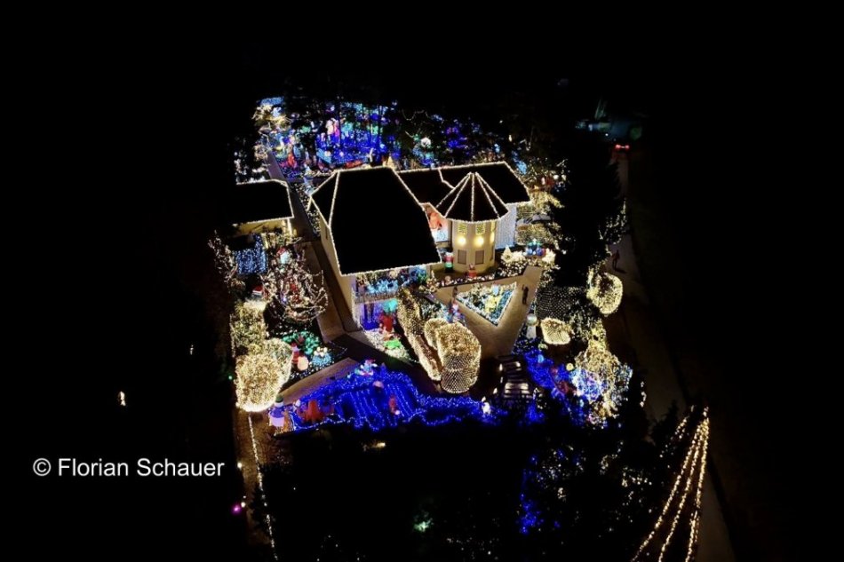 Najvyzdobenejší vianočný dom v Európe