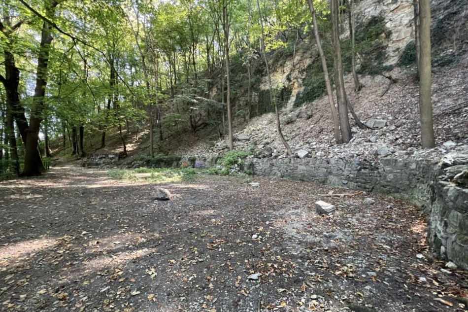 V OBRAZOCH: V lokalite Urpínskych serpentín vznikne tančiareň