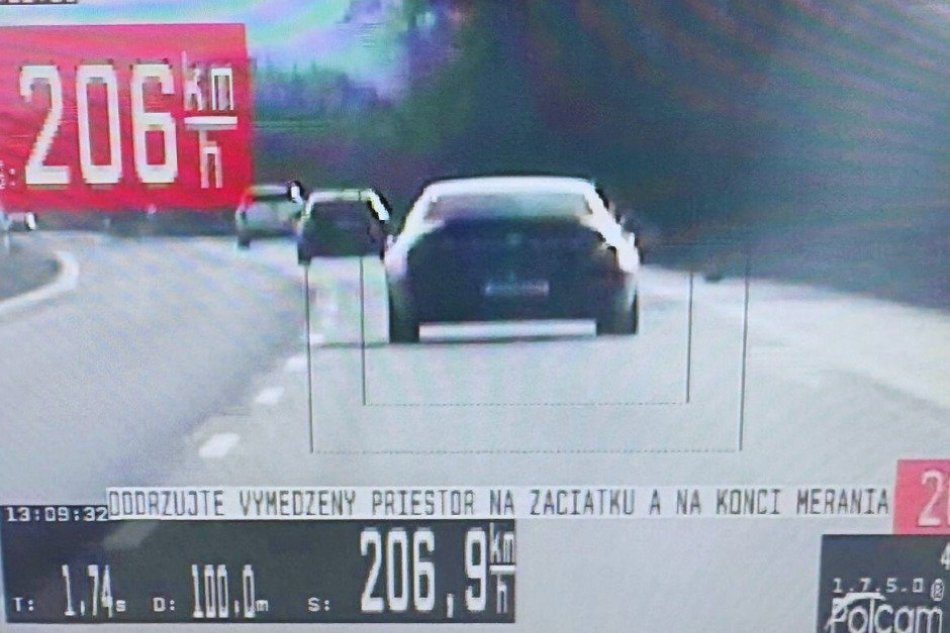 Jeden vodič si neustrážil rýchlosť, druhý zase pil