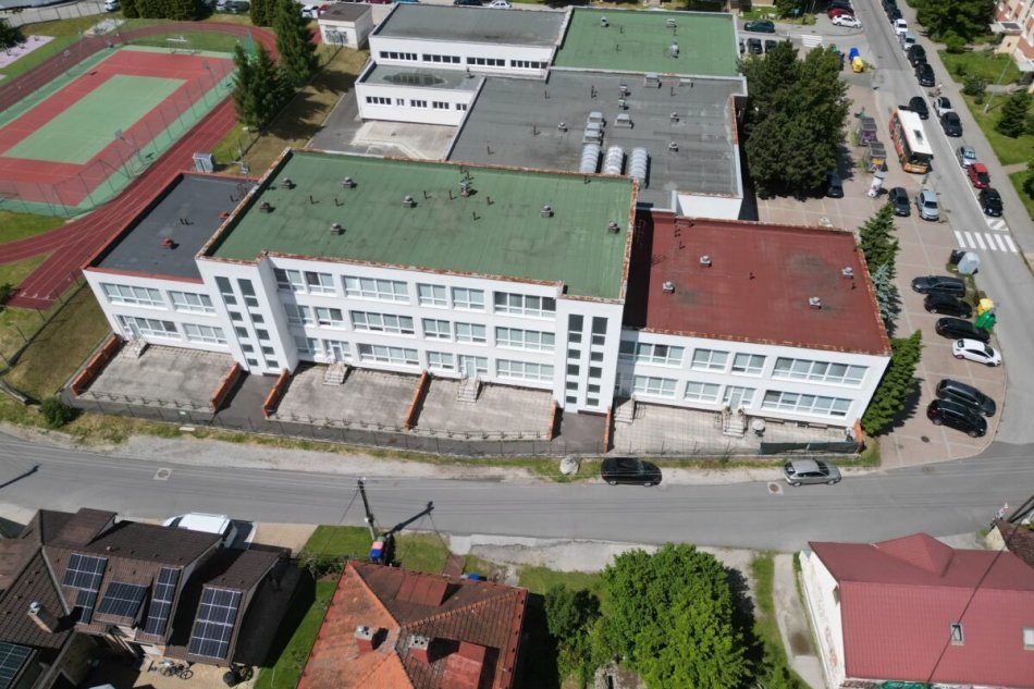 V OBRAZOCH: Podlavická základná škola sa premení na Edukačný vzdelávací park