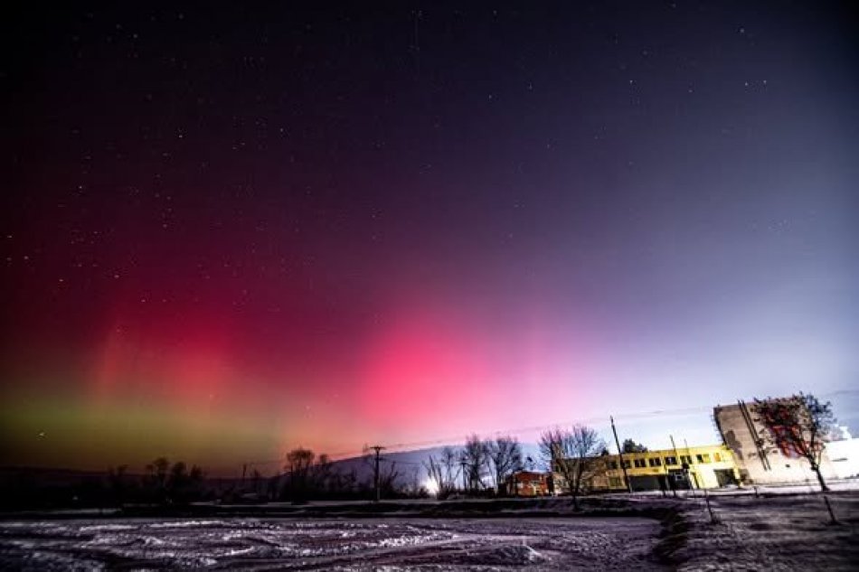 Veľký Šariš ohromila polárna žiara
