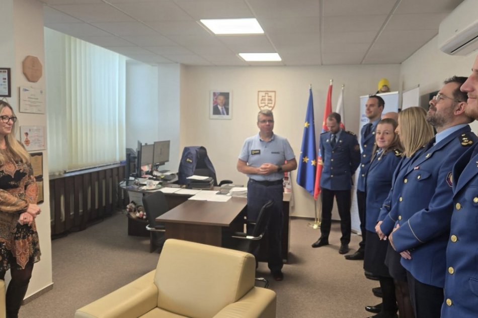 V OBRAZOCH: Hasič mimo služobného času zachránil život muža