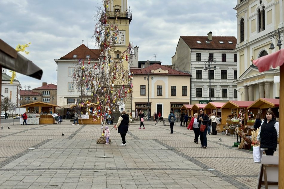 V OBRAZOCH: Veľkonočné námestie láka návštevníkov
