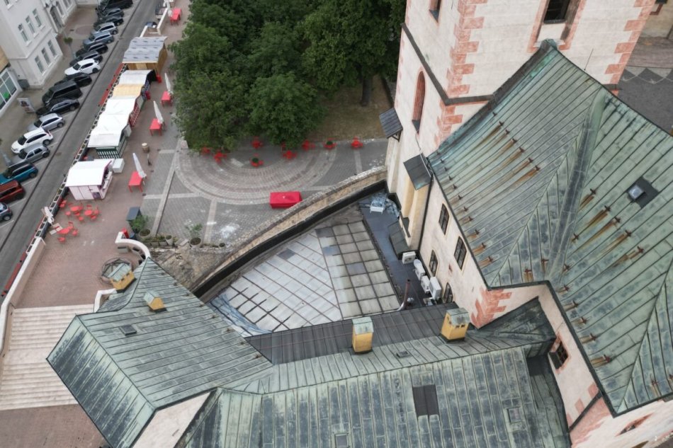 V OBRAZOCH: Mesto začína rekonštrukciu presklenej strechy Barbakánu