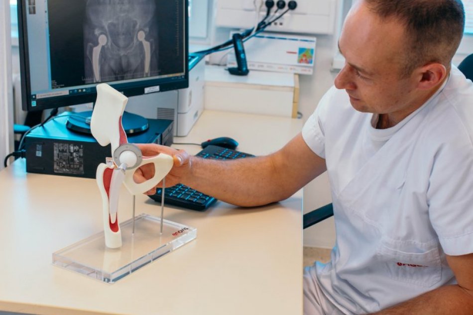 Primár ortopedicko-traumatologického oddelenia Nemocnice AGEL Zvolen