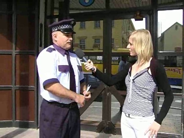 Parkovanie pri hypermarkete Tesco v Nitre