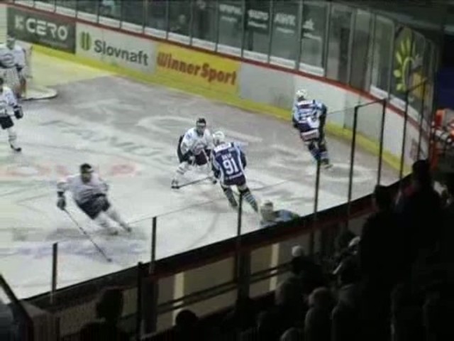 Hokej: Prehra v Nitre