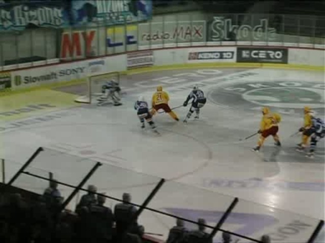 Hokej: Nitra na domácom ľade zaváhala