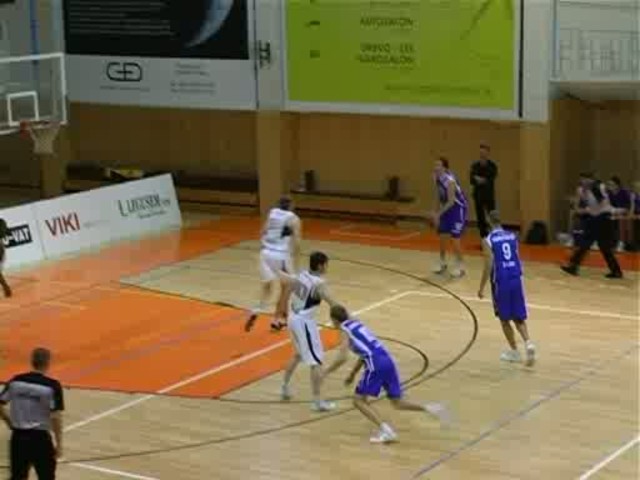 Basketbal muži: Váhostav potrápil úradujúceho majstra