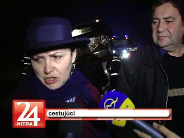 Uväznení cestujúci autobusu. 