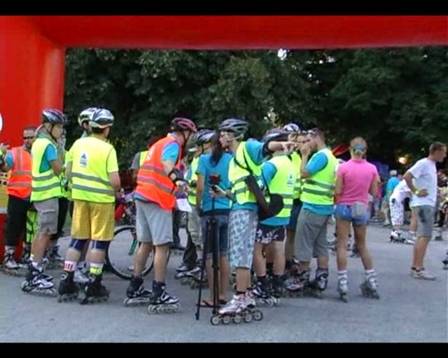 Po meste na korčuliach