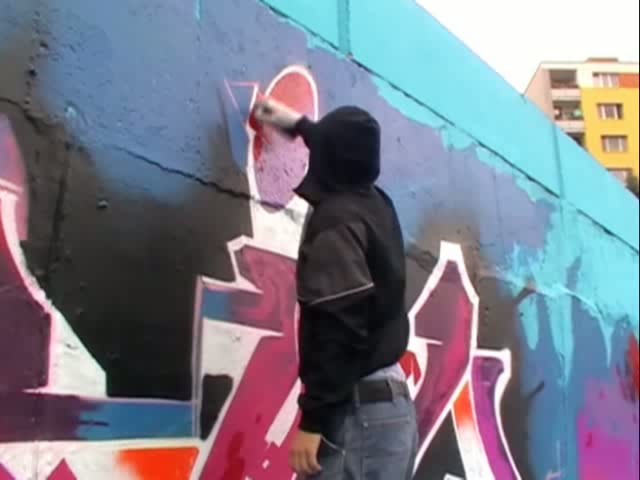 "Graffiťáci" sa v Sásovej poriadne vybláznili