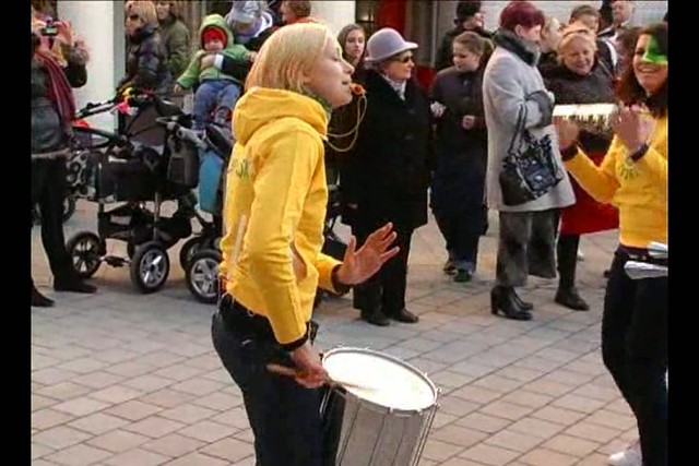 Choduliari, mažoretky i čerti