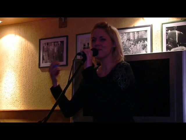 Večer s Caroline Hitland 