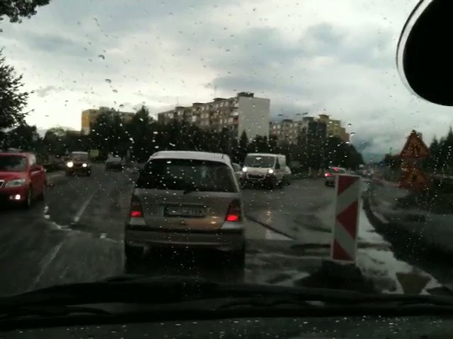 Práce na novej okružnej križovatke pokračujú