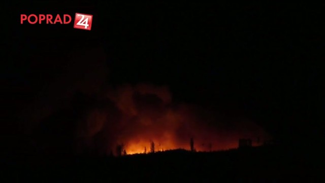 Hasiči by chceli dnes lesný požiar úplne uhasiť 