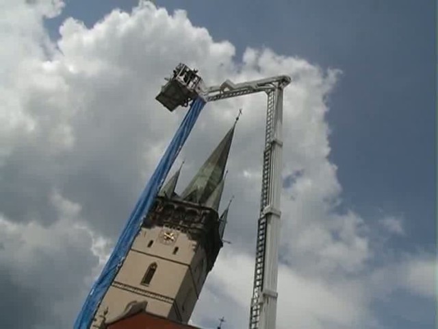 V centre Prešova autonehoda i požiar