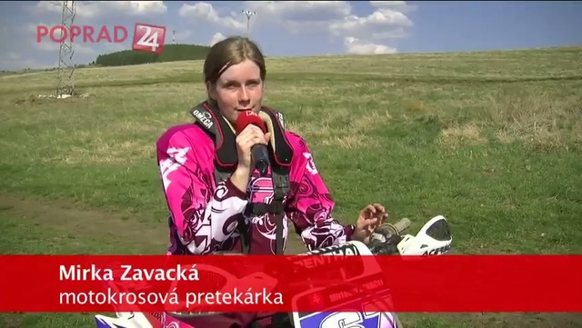 Tak toto je adrenalín: Dievča a motokros!