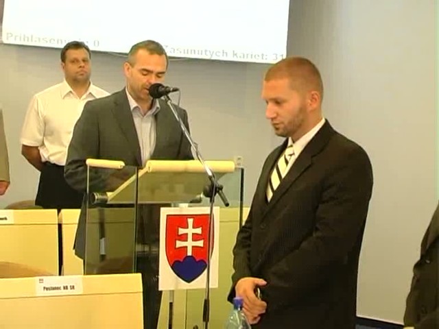 V zastupiteľstve nový poslanec. Dnes zložil sľub