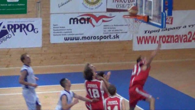 Množstvo nepremenených šancí zpod koša mužov pripravilo o body